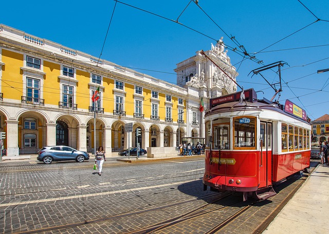 tram-4379656_640