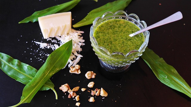 wild-garlic-1300827_640