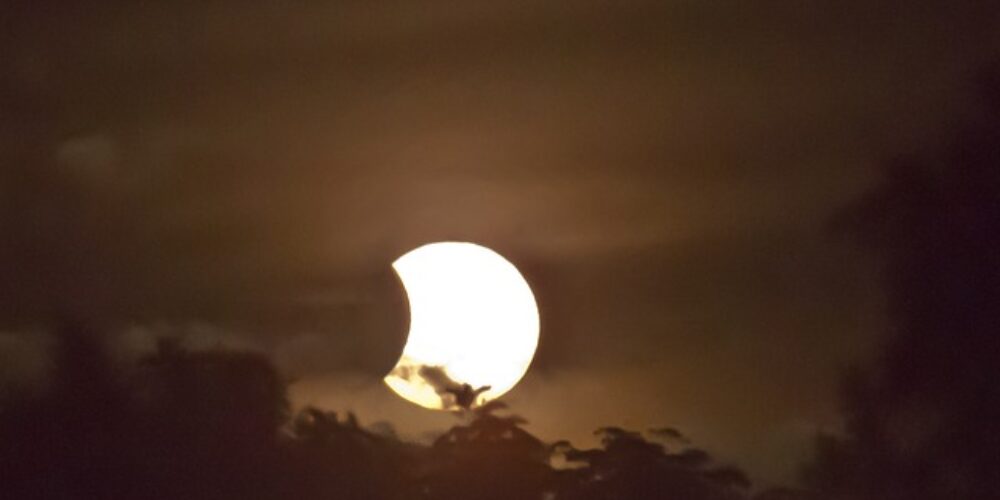 eclipses-434338_640