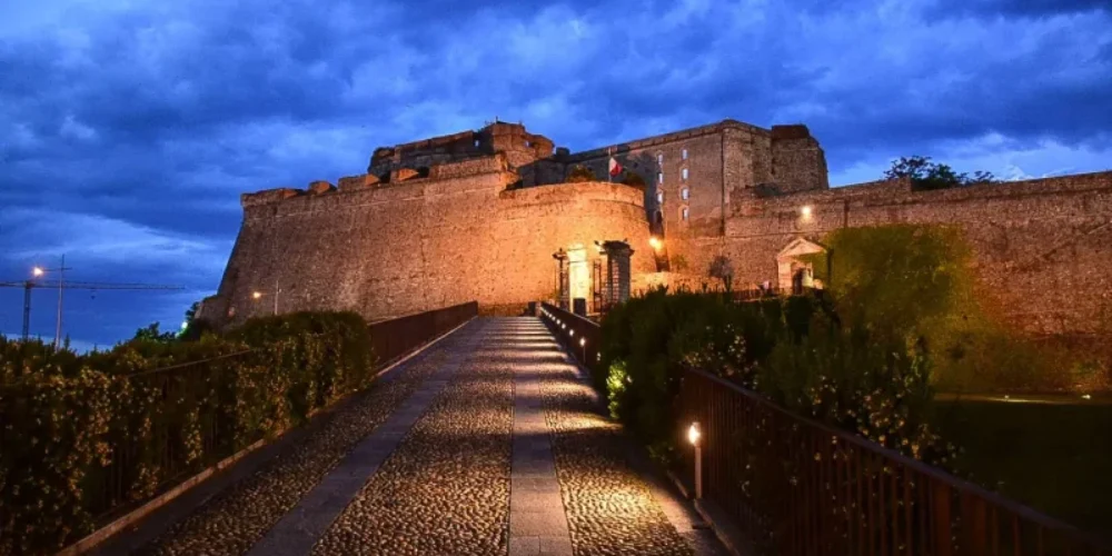 fortezza-del-priamar-savona.jpg